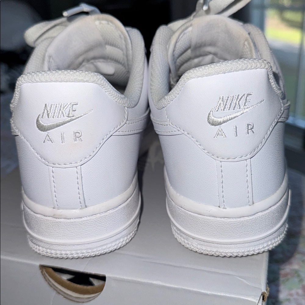 Nike Air Force 1 '07 White Sneakers 6.5 - Picture 10 of 16